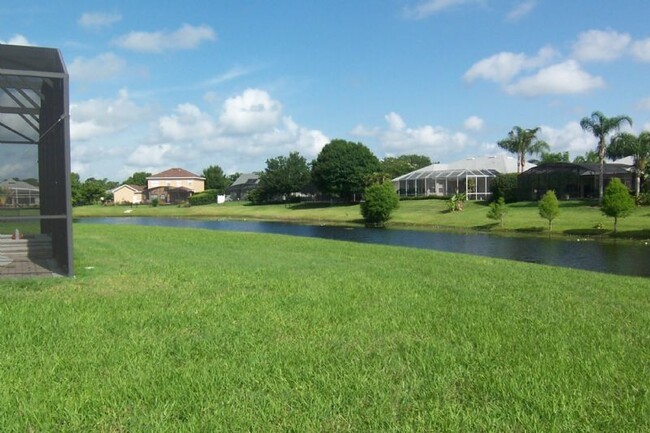 Building Photo - Gorgeous 4/3 pool home in the sought-after...
