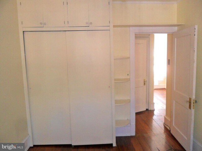 Building Photo - 120 Delaware St