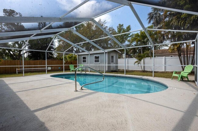 Building Photo - 711 Bayshore Dr