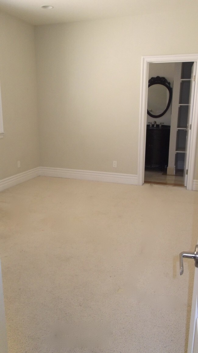 Building Photo - 1842 10th St