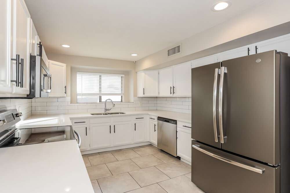 Building Photo - 8724 W John Cabot Rd