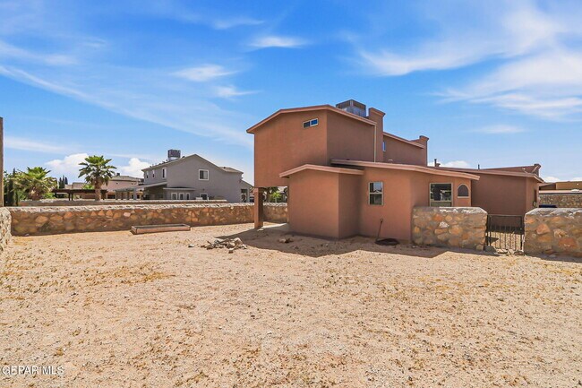 Building Photo - 2300 Glitter Point