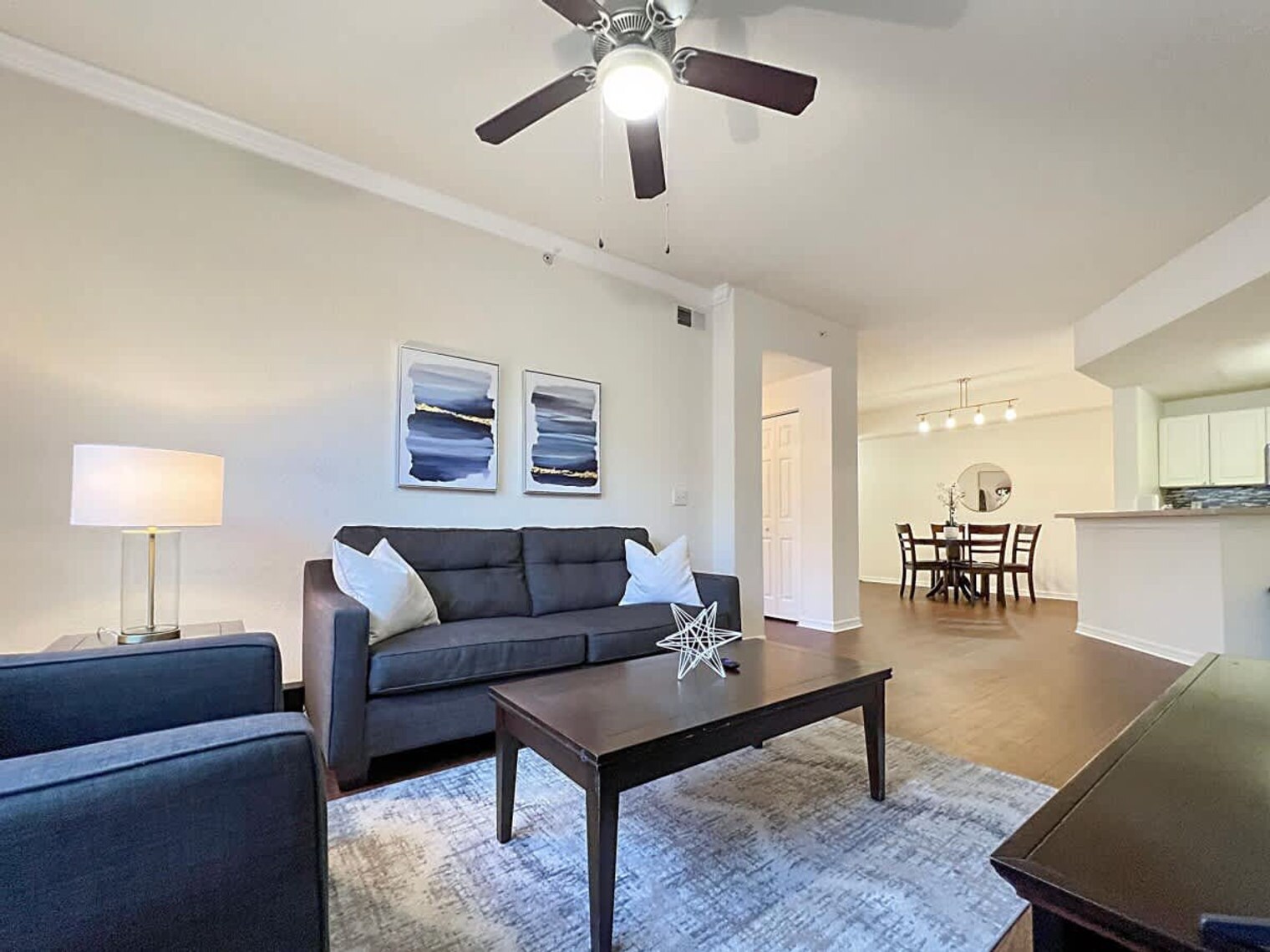 Building Photo - 9919 Montague St