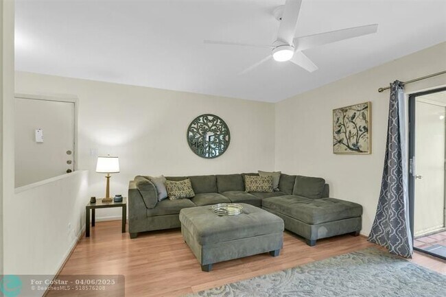 Building Photo - 135 Deer Creek Blvd