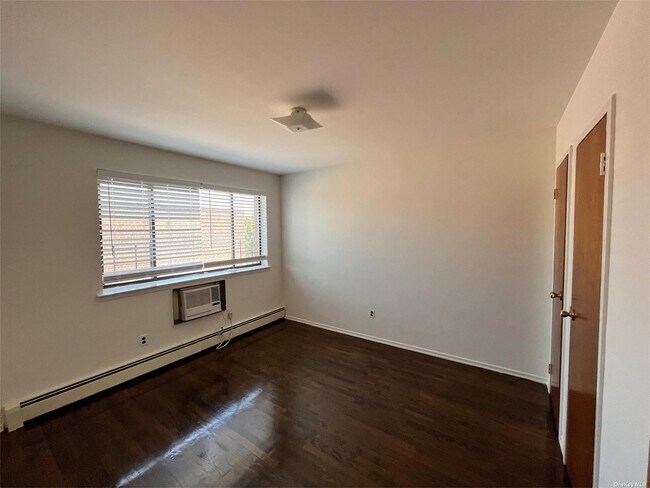 Primary Photo - 56-64-64 136th St