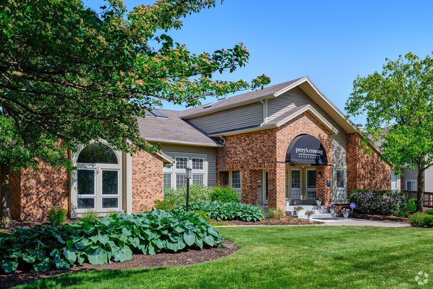 Perrys Crossing Apartment Homes 1000 Valley Bluff Dr Perrysburg OH