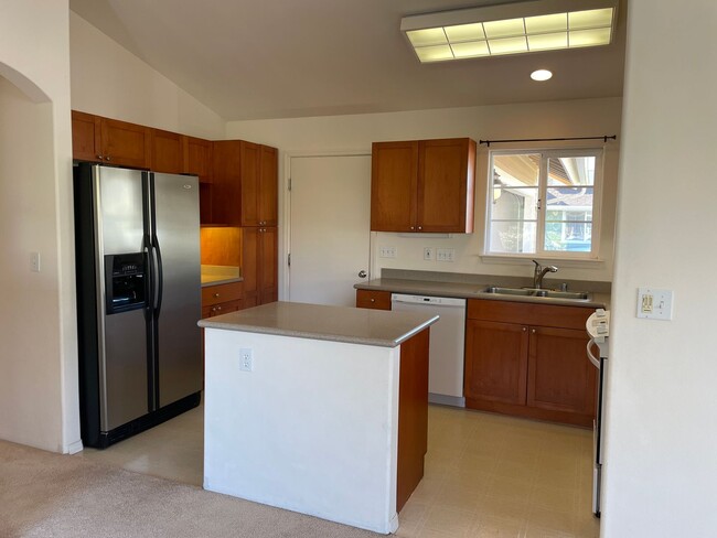 Building Photo - Pacheco, Evelyn (Kamalo'o)