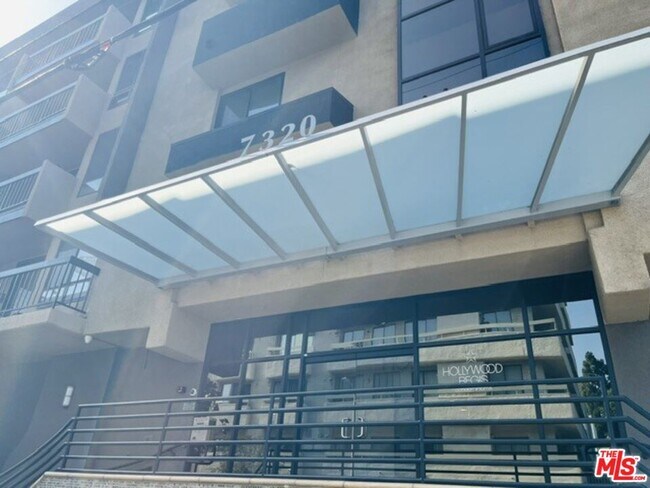 Building Photo - 7320 Hawthorn Ave