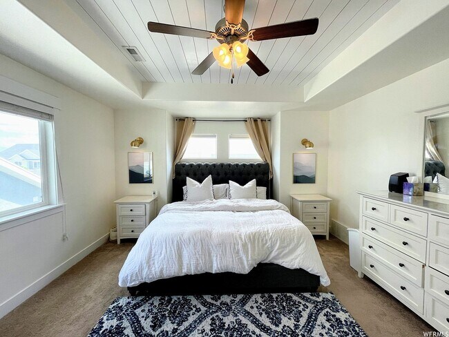 Building Photo - 616 W 4050 N