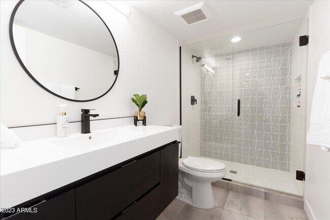 Building Photo - 11601 N 50th Pl