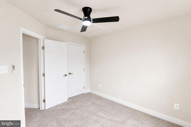 Building Photo - 340 Paca Gardens Ln