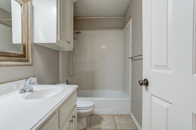 Building Photo - Gorgeous Home in Cooper District!!