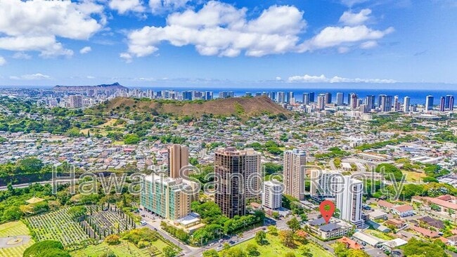 Building Photo - 2050 Nuuanu Ave