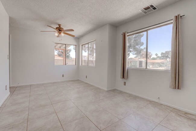 Building Photo - 5519 Myron Cir