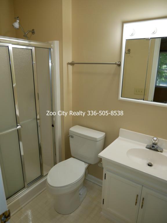 Building Photo - 1805 Rocky Ln