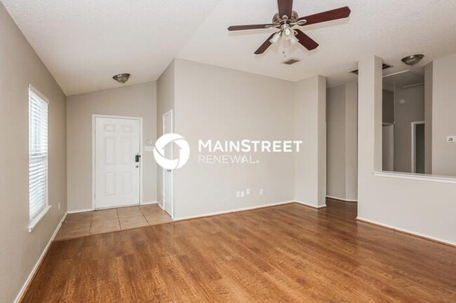 Building Photo - 3 Bedroom Pet-Friendly Home in Fort Worth,...