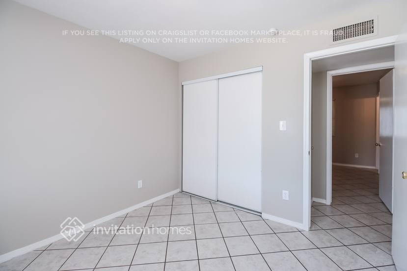 Building Photo - 5136 N 78th Ave