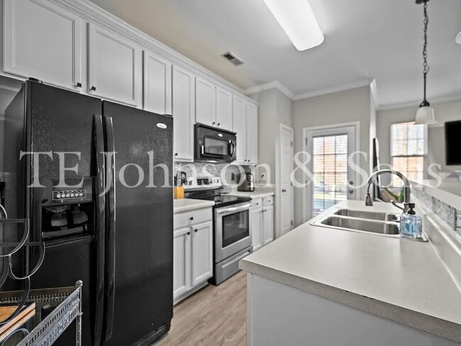 Building Photo - Wonderful location waiting for you