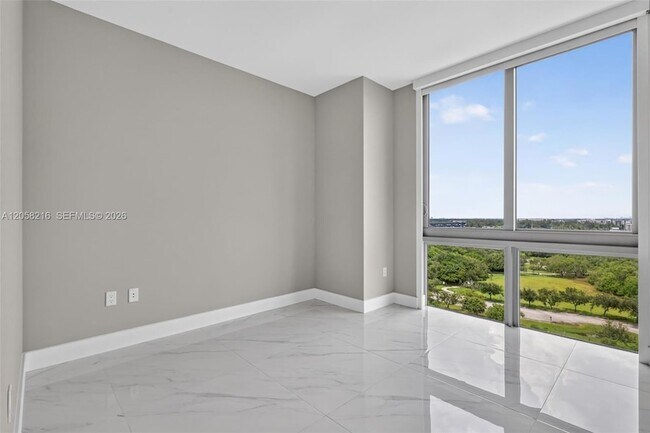Building Photo - 16385 Biscayne Blvd