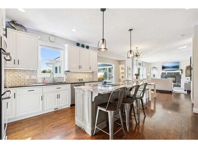 Building Photo - 9520 Scott St