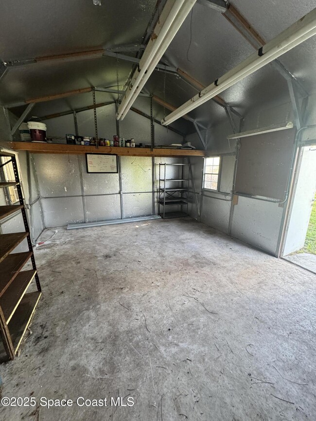 Building Photo - 530 Escarole St SE