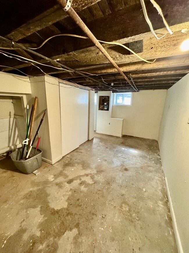 Building Photo - 2231 N Bouvier St
