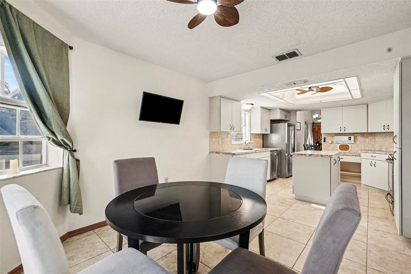 Building Photo - 8970 Lismore Ct