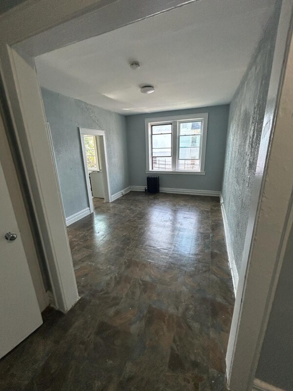 Building Photo - 402 Hawthorne Ave