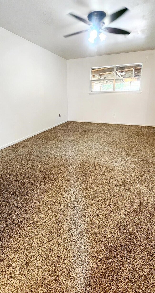 Building Photo - 3608 Avenue R