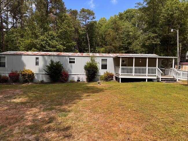 Building Photo - 2 BED, 2 BATH MOBILE HOME LOCATED IN ASHEBORO ON SOUTH LAKE DR!