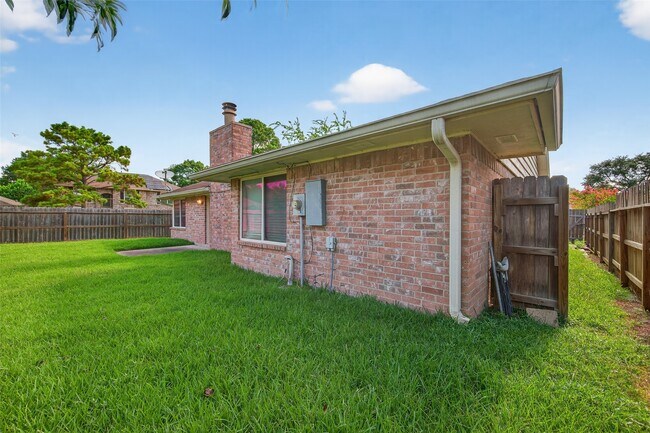 Building Photo - 22151 Birch Valley Dr