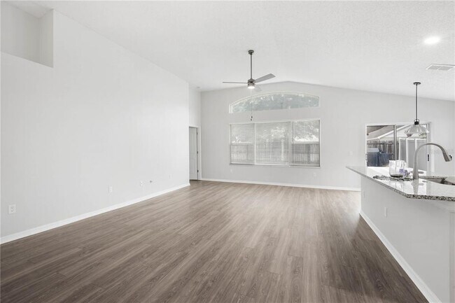 Building Photo - 13531 White Elk Loop