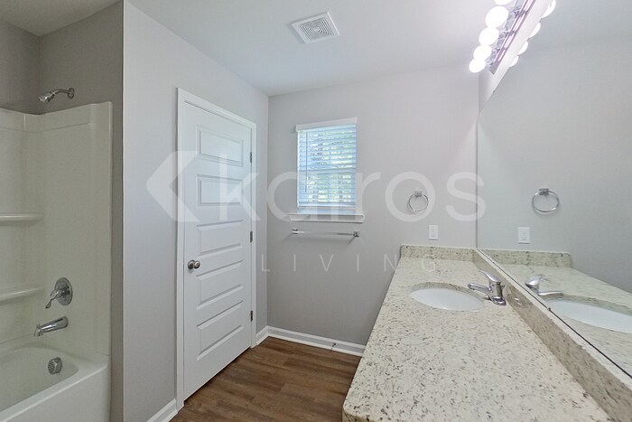 Building Photo - 203 Western Red Cedar Dr