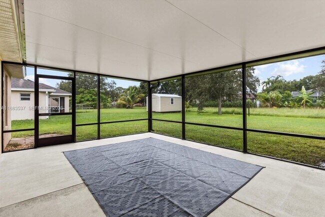 Building Photo - 1392 SW Sudder Ave