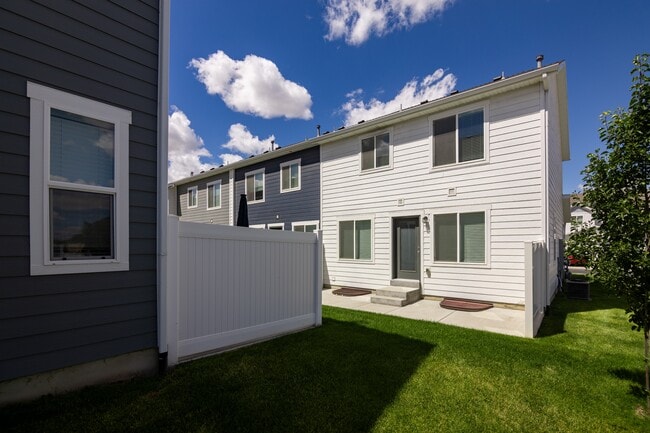 Building Photo - 4156 S 2825 W