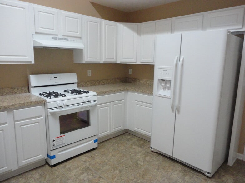 Building Photo - 725 Windsor Brook Ln