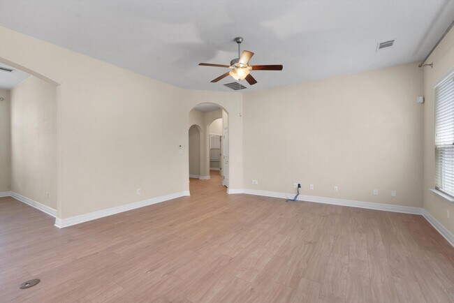 Building Photo - 4-Bedroom Home in Rancho Sienna for Rent