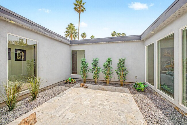 Building Photo - 2800 S Bala Dr