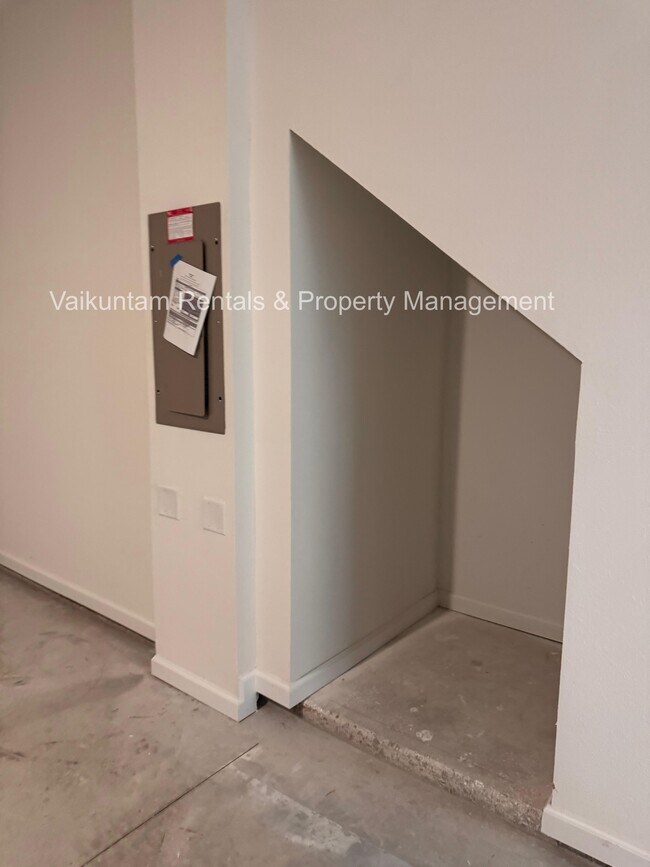 Building Photo - 91 Silver Myrtle Ct