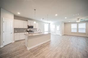 Building Photo - 744 Shepperton Wy