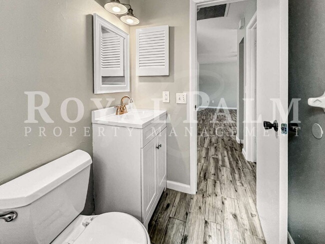 Building Photo - 18660 Miami Blvd