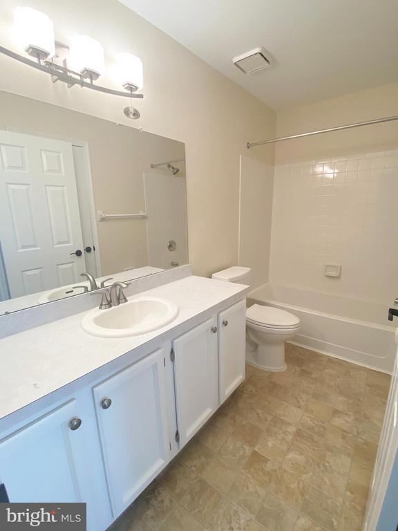 Building Photo - 85 Biddle Way