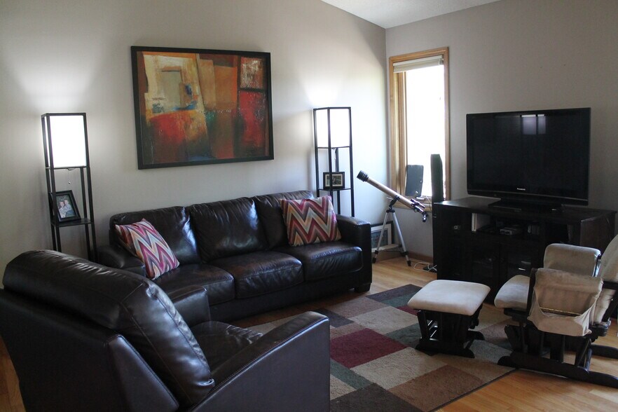 Building Photo - 1291 Lake Susan Hills Dr