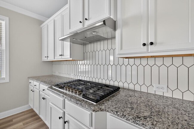Building Photo - 4407 Silver Oak Dr