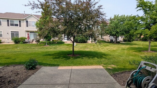 Building Photo - 331 Robin Glen Ln