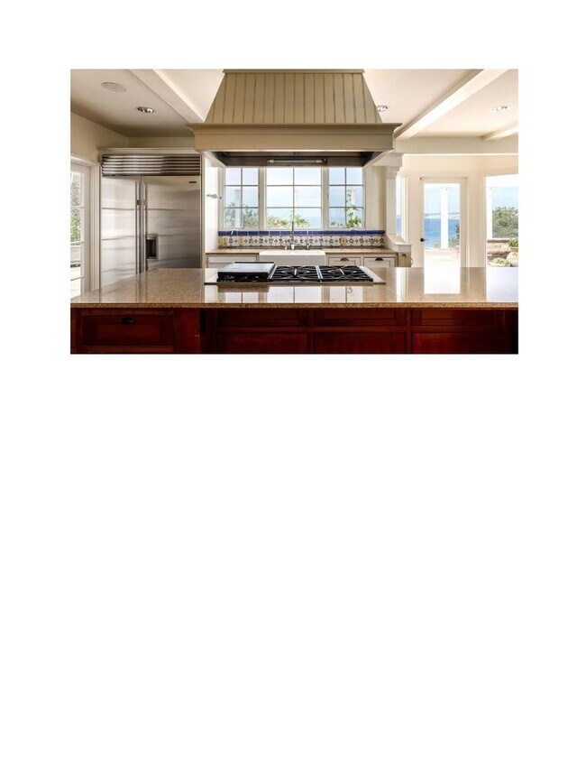 Building Photo - Amazing location in La Jolla for a big house. Gustavo Lopez AMSI
