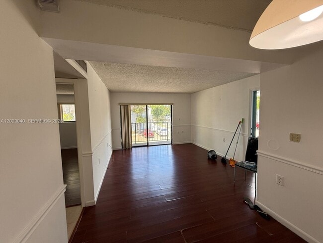 Building Photo - 6975 NW 179th St
