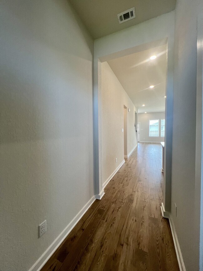 Building Photo - 14438 Inspiration Pt