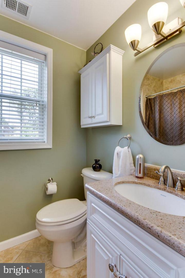 main level bathroom - 3346 S Wakefield St