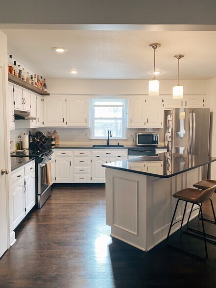 Kitchen (updated)-1 - 1131 NE Oak Tree Dr